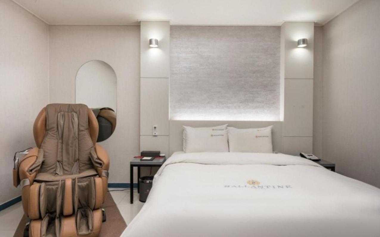 Ballantine Business Hotel Gwangju Metropolitan City ภายนอก รูปภาพ