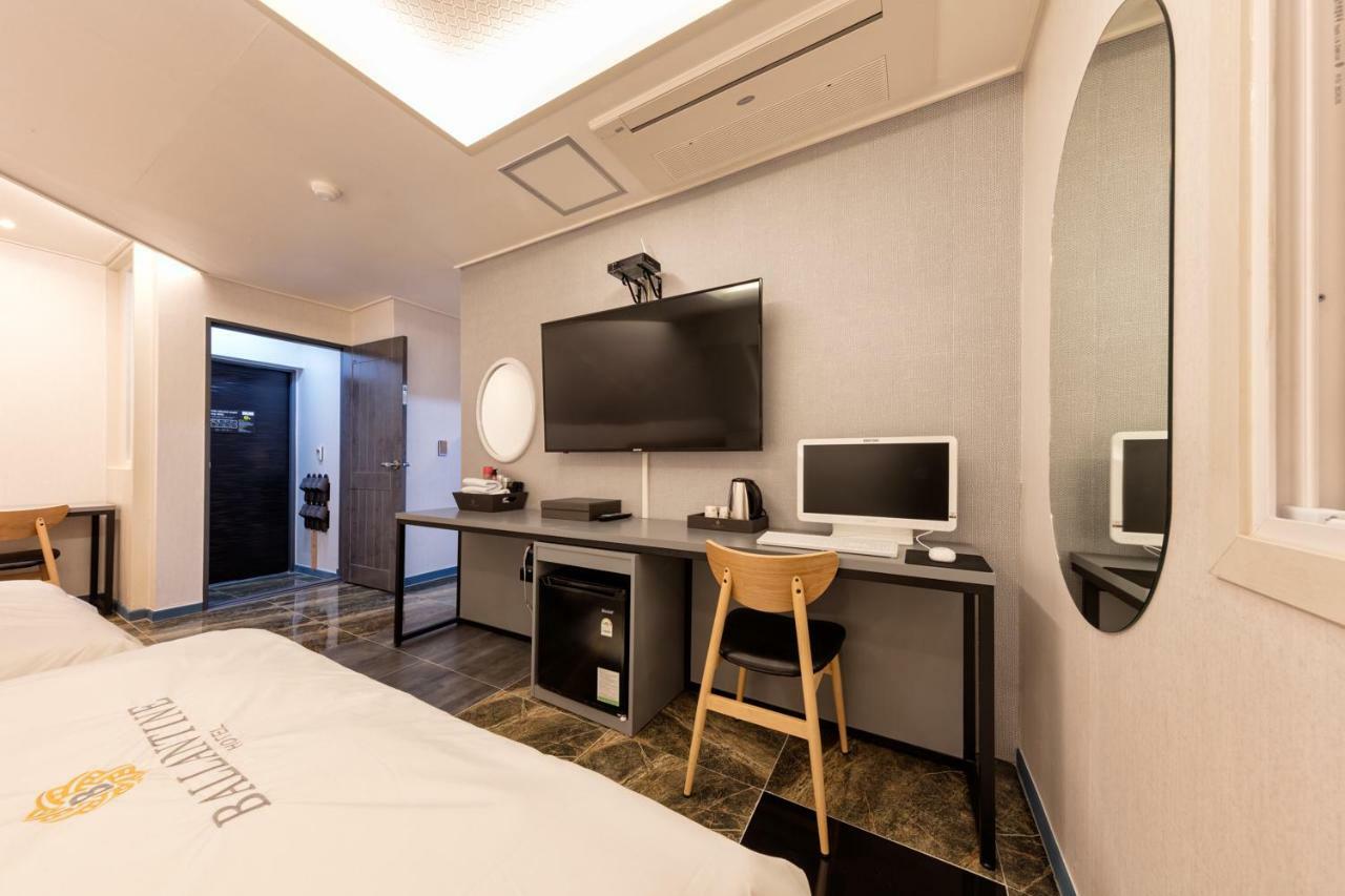 Ballantine Business Hotel Gwangju Metropolitan City ภายนอก รูปภาพ