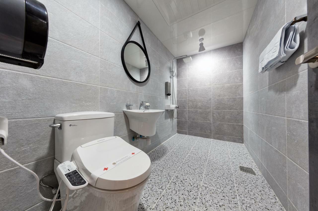 Ballantine Business Hotel Gwangju Metropolitan City ภายนอก รูปภาพ