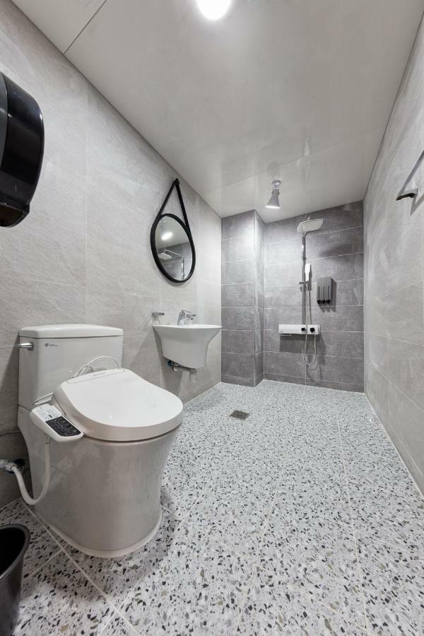 Ballantine Business Hotel Gwangju Metropolitan City ภายนอก รูปภาพ