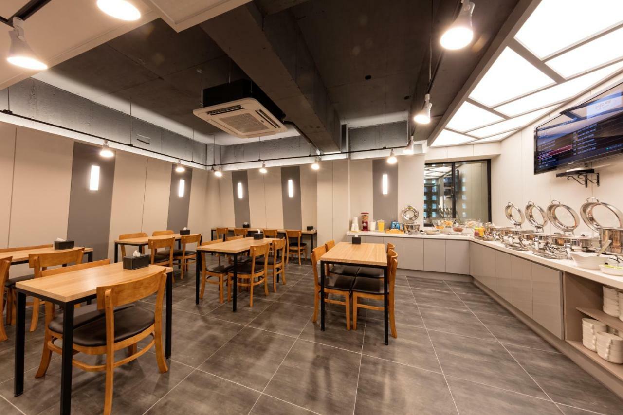 Ballantine Business Hotel Gwangju Metropolitan City ภายนอก รูปภาพ